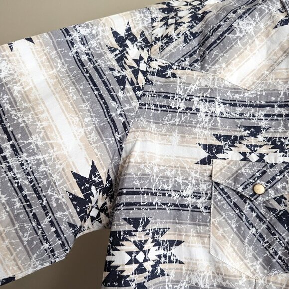 8 - Panhandle Aztec Southwestern Snap Button up - Picture 5 of 7